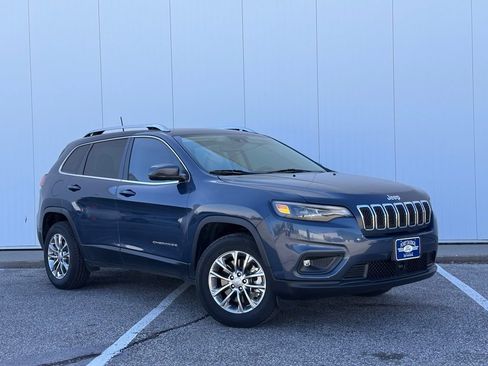Used 2021 Jeep Cherokee Latitude Plus image 6
