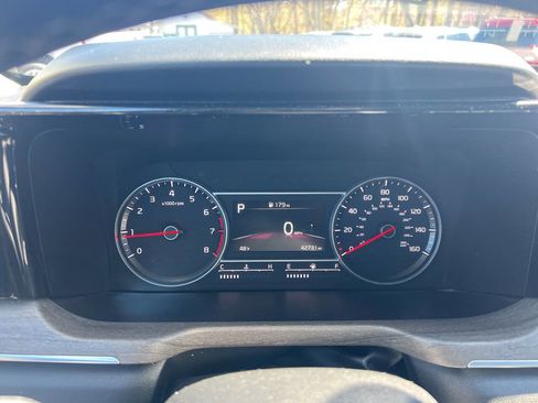 Used 2023 Kia Sorento S w/ Panoramic Sunroof Package AWD/4WD image 19