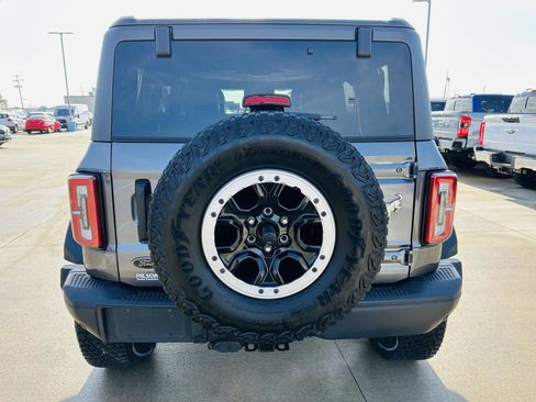 Used 2022 Ford Bronco Badlands image 38