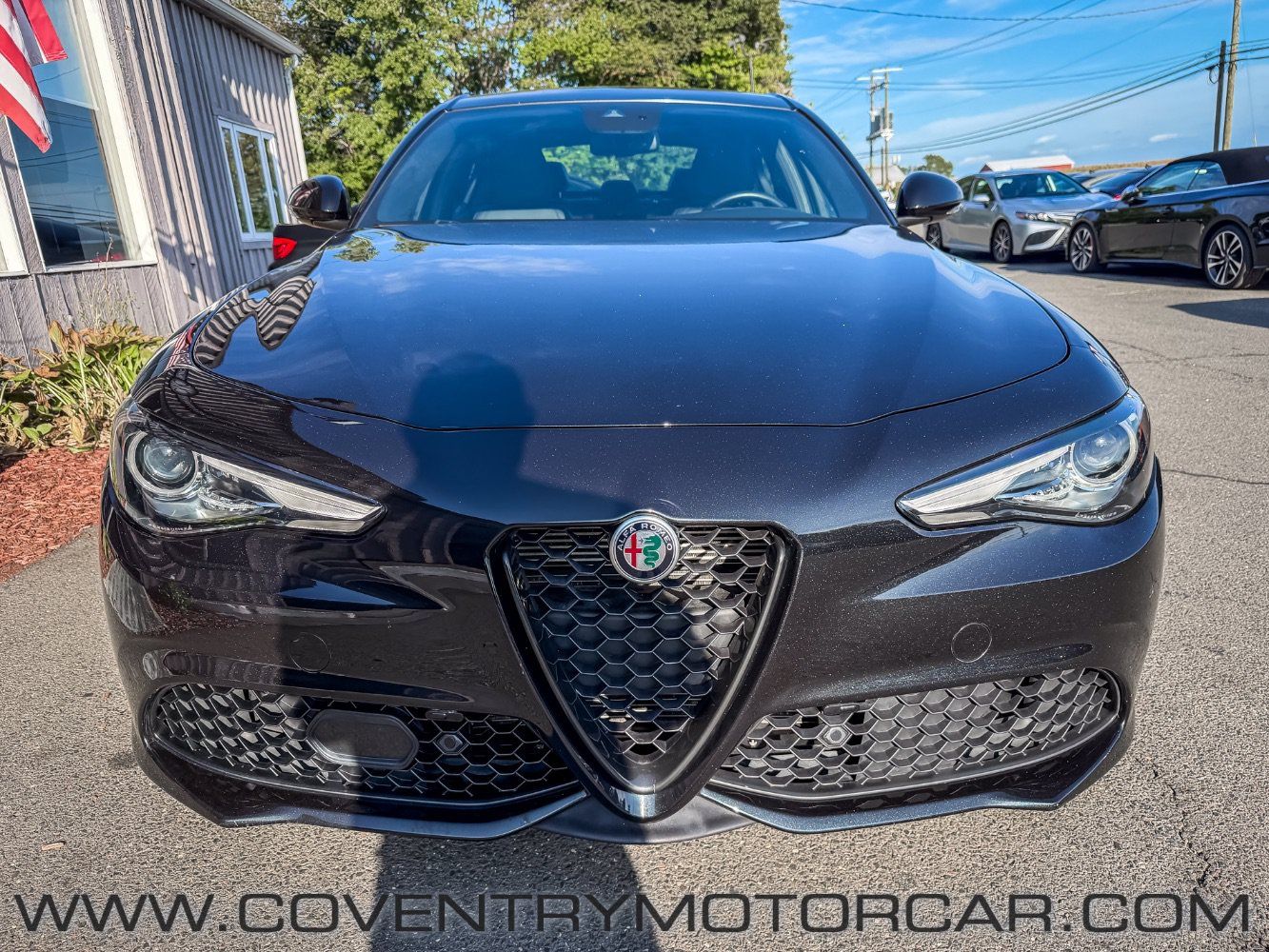 Used 2022 Alfa Romeo Giulia Veloce AWD/4WD image 3