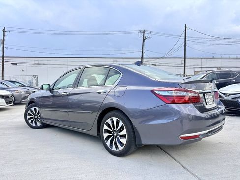 Used 2017 Honda Accord Hybrid Sedan image 7