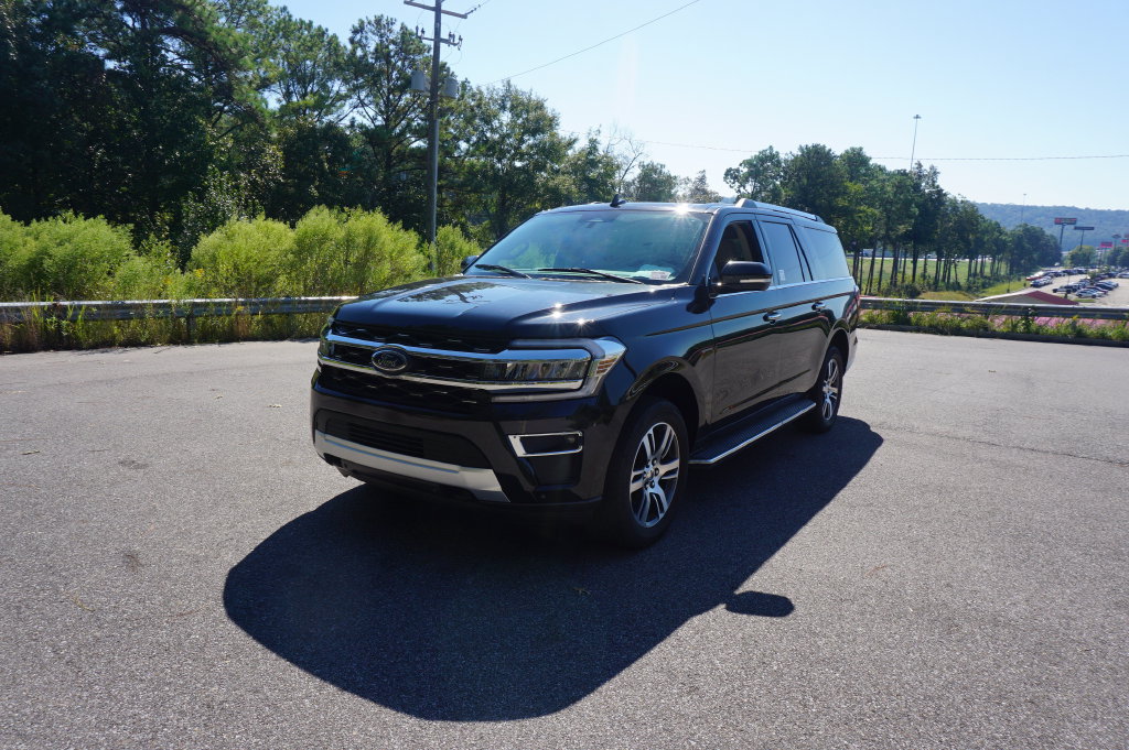 Used 2023 Ford Expedition Max Limited AWD/4WD image 28