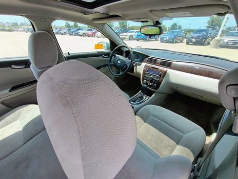Used 2015 Chevrolet Impala LT w/ LT Sunroof Package FWD image 15