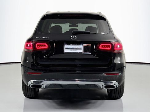 Used 2021 Mercedes-Benz GLC 300 image 4