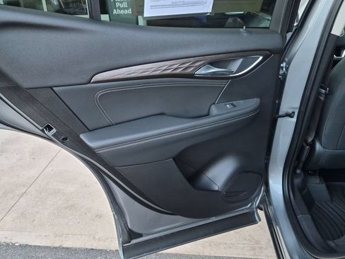 Used 2023 Buick Envision Avenir AWD/4WD image 18
