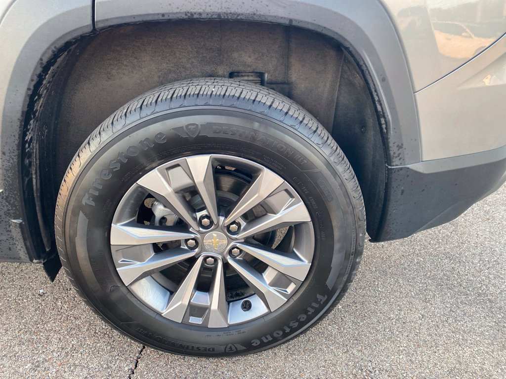 Used 2025 Chevrolet Equinox LT FWD image 14