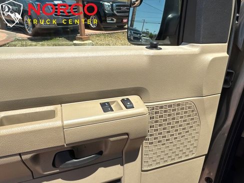 Used 2013 Ford E-350 and Econoline 350 XLT image 19