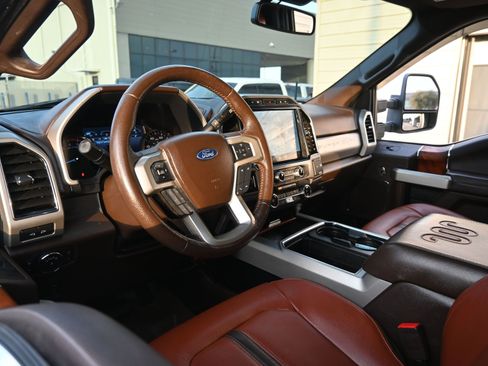 Used 2022 Ford F450 King Ranch image 17