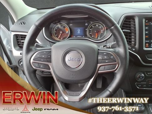 Used 2021 Jeep Cherokee Latitude Lux w/ Comfort/Convenience Group AWD/4WD image 17