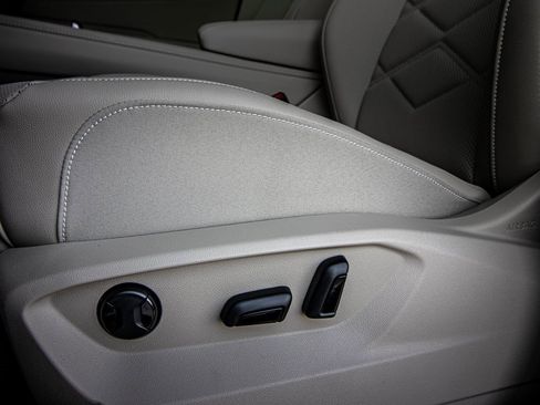 New 2026 Volkswagen Atlas SE image 29