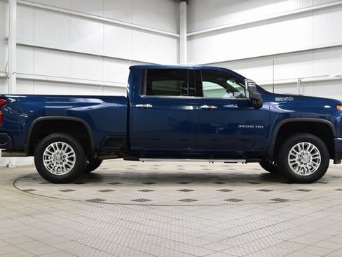 Used 2022 Chevrolet Silverado 3500 High Country image 9