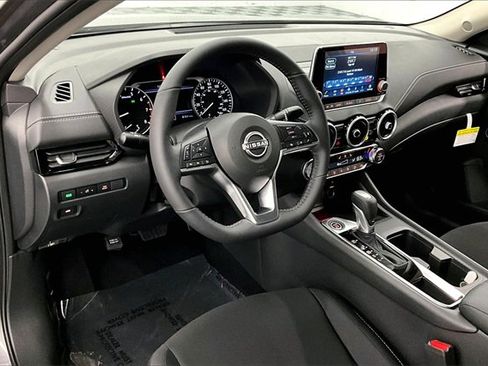 New 2025 Nissan Sentra SV w/ All-Weather Package image 6