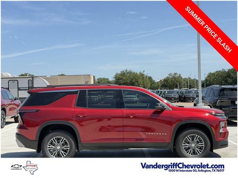 New 2026 Chevrolet Traverse LT FWD image 3