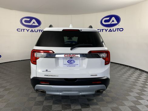 Used 2023 GMC Acadia SLT AWD/4WD image 4