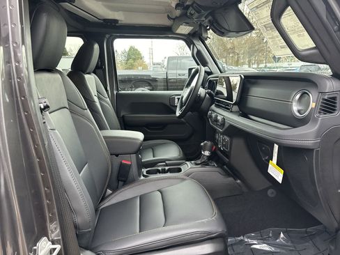 New 2026 Jeep Gladiator Sport image 6