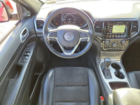 Used 2019 Jeep Grand Cherokee Altitude image 11