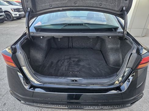 Used 2022 Nissan Altima 2.5 SV image 11