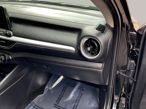 Certified 2023 Kia Forte LXS w/ LXS Technology Package image 27