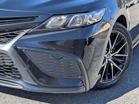 Used 2024 Toyota Camry SE FWD image 10