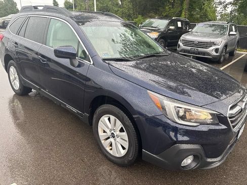 Used 2018 Subaru Outback 2.5i Premium AWD/4WD image 5