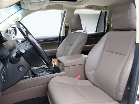 Used 2020 Lexus GX 460 Premium AWD/4WD image 32