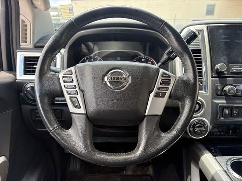 Used 2020 Nissan Titan SV w/ SV Convenience Package AWD/4WD image 17