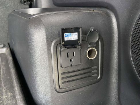 Used 2023 Toyota 4Runner Limited image 10