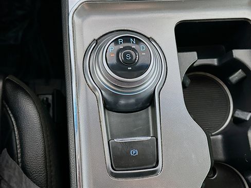 Used 2024 Ford Edge Titanium image 16