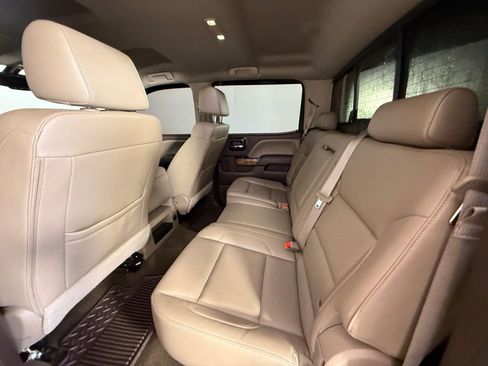 Used 2016 GMC Sierra 2500 SLT w/ Duramax Plus Package AWD/4WD image 18