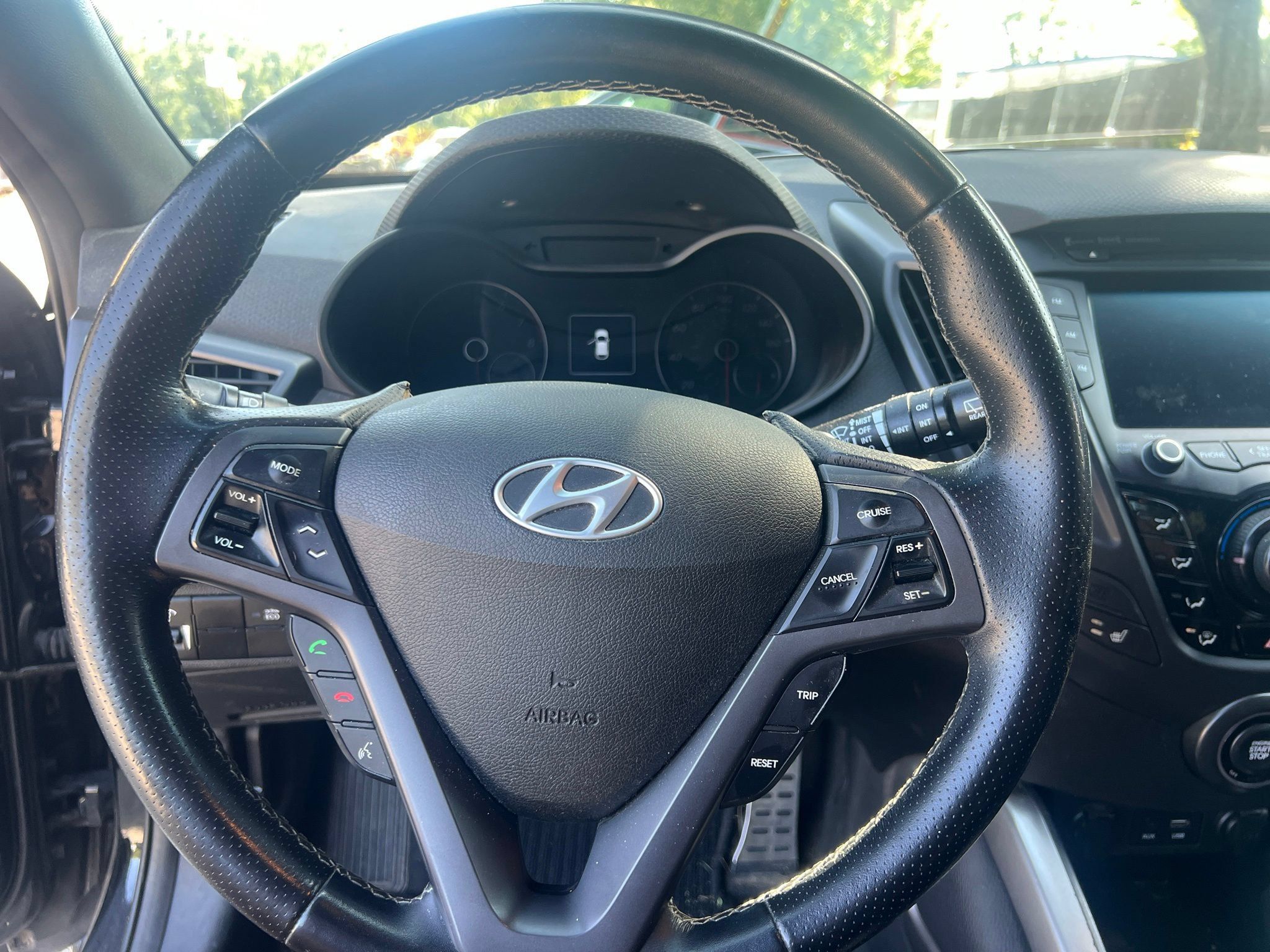 Used 2016 Hyundai Veloster Turbo FWD image 14
