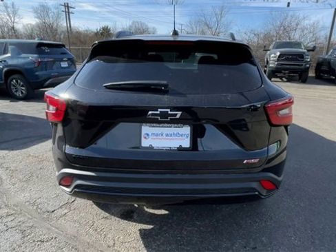 New 2026 Chevrolet Trax RS w/ Sunroof Package image 9
