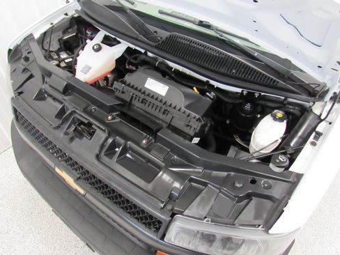 Used 2020 Chevrolet Express 2500 w/ Driver Convenience Package image 31