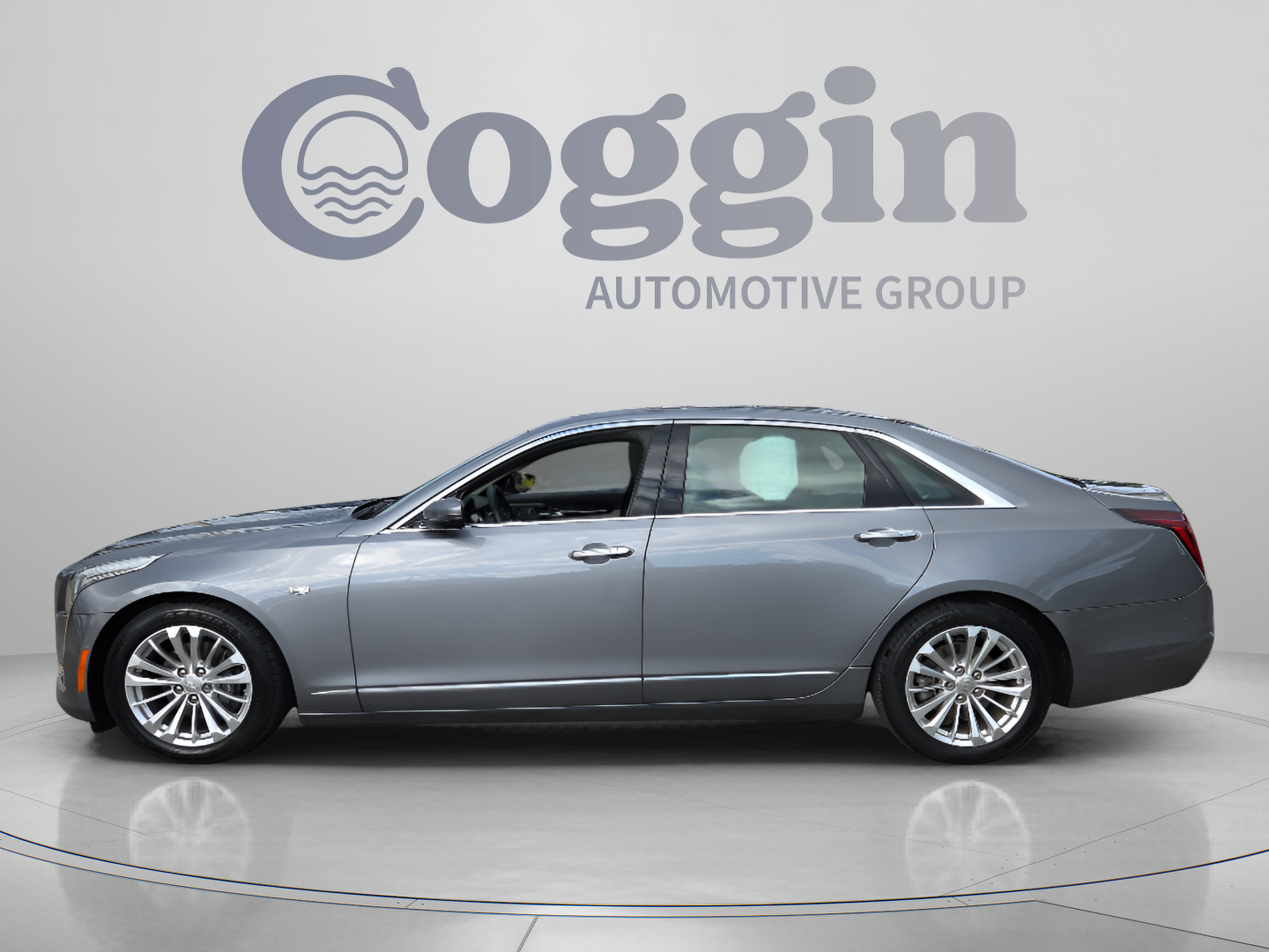 Used 2018 Cadillac CT6 Luxury RWD image 2