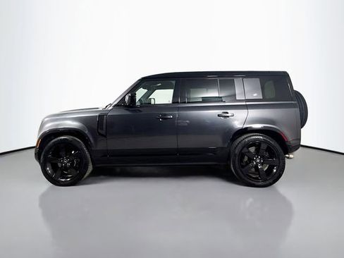 Used 2024 Land Rover Defender 110 V8 AWD/4WD image 8