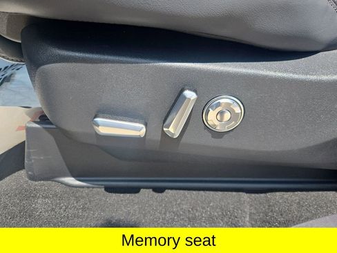 Used 2026 Lincoln Navigator Reserve AWD/4WD image 25