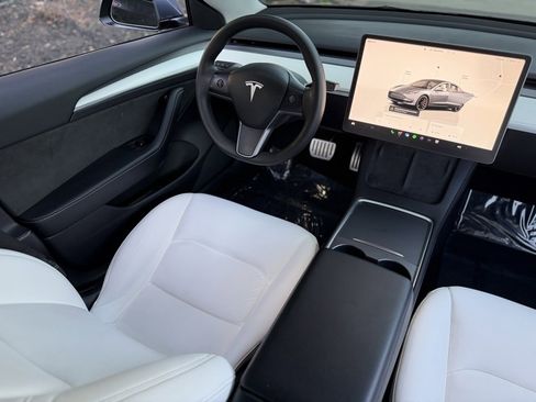 Used 2022 Tesla Model 3 Performance image 40