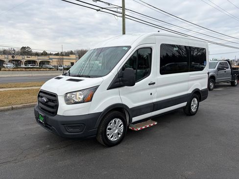 Used 2020 Ford Transit 150 XL image 3
