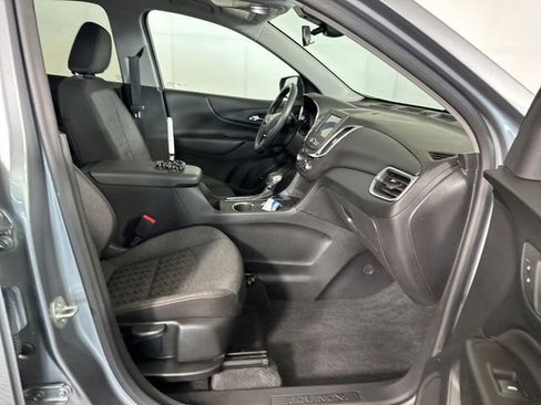 Used 2024 Chevrolet Equinox LT FWD image 28