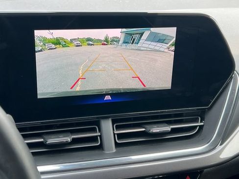 Used 2025 Chevrolet Trax ACTIV FWD image 8