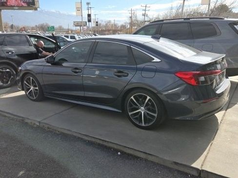 Used 2024 Honda Civic Touring image 3