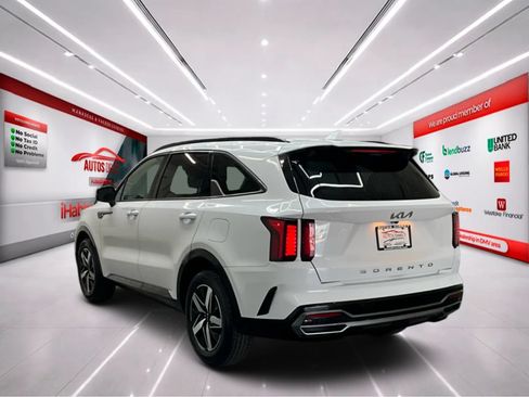 Used 2022 Kia Sorento S FWD image 5