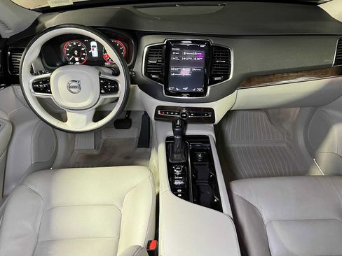 Used 2016 Volvo XC90 T6 Momentum w/ Momentum Plus Package AWD/4WD image 44