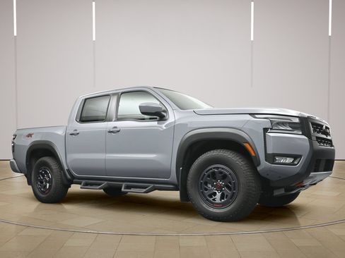 Certified 2025 Nissan Frontier PRO-4X AWD/4WD image 24