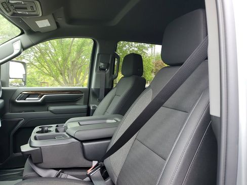 New 2026 GMC Sierra 2500 SLE w/ SLE Value Package; AWD/4WD image 23
