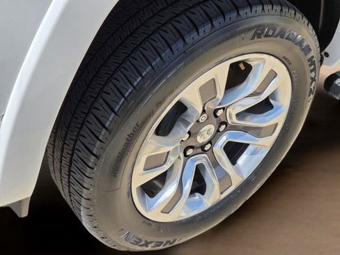 Used 2024 RAM 1500 Limited AWD/4WD image 35