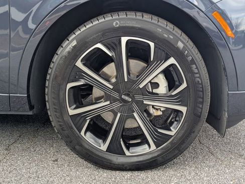 Certified 2024 Lincoln Nautilus Reserve w/ Equipment Group 203A image 11