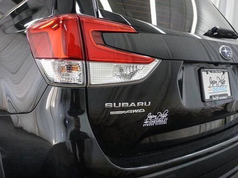 Used 2021 Subaru Forester AWD/4WD image 14