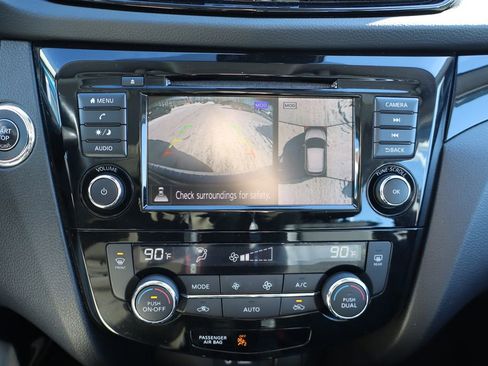 Used 2021 Nissan Rogue Sport SV w/ Technology Package image 21