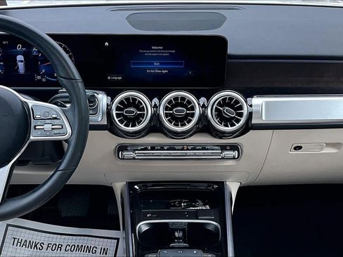 Used 2023 Mercedes-Benz GLB 250 image 7