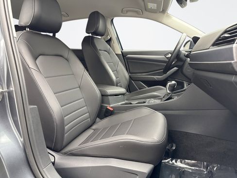 Used 2023 Volkswagen Jetta SE image 16